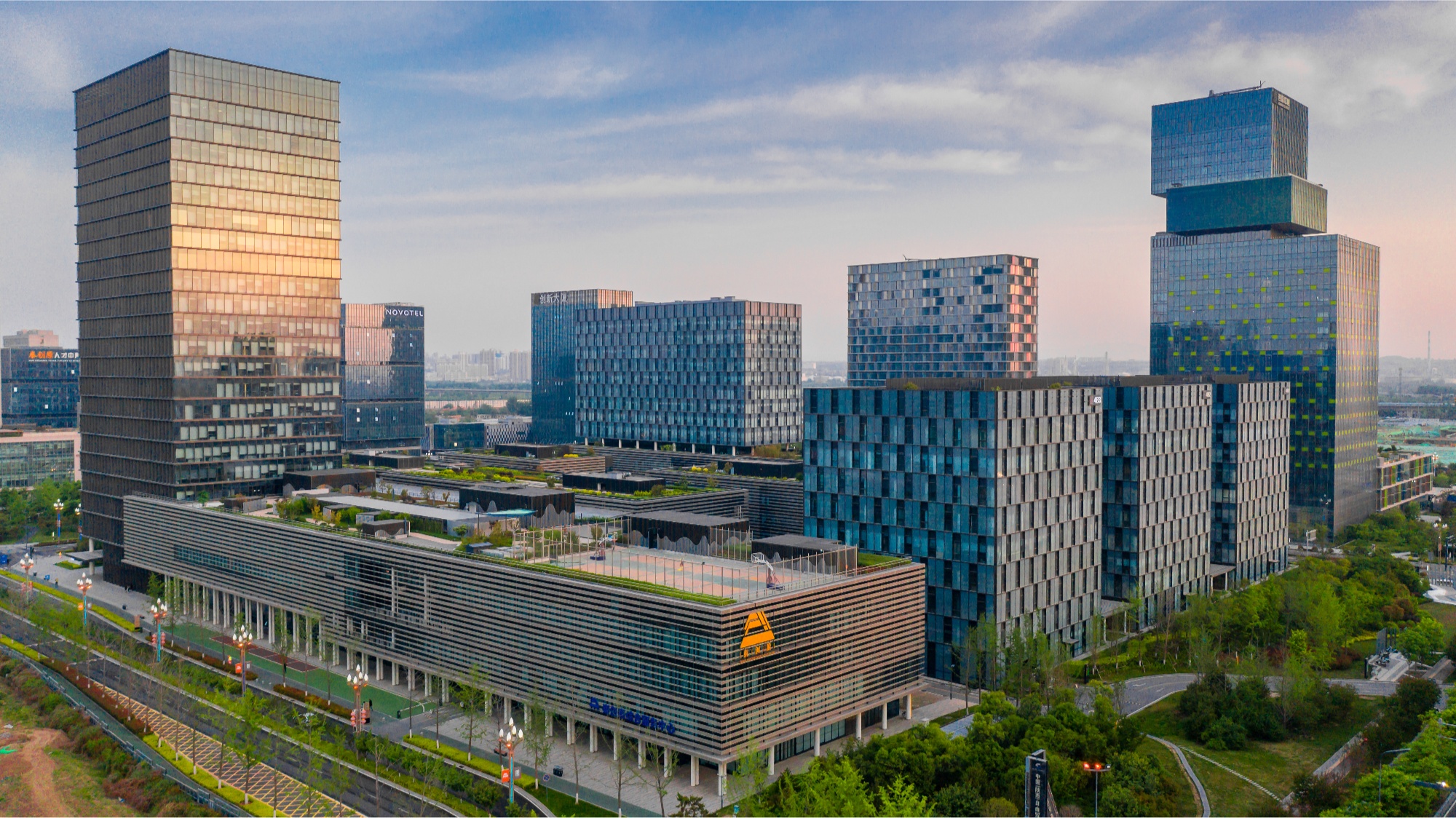 陕西西安：国家中心城市建设迈出新步伐  绘就城市高质量发展新画卷