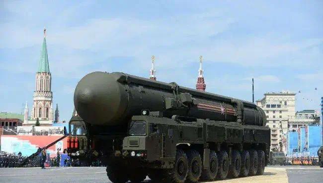 北约警告：要为与俄的战争做准备 美国计划在英国部署核武器？